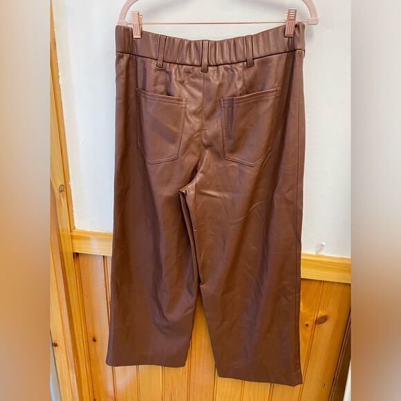 Chicos‎ Cambridge Brown Fly Front Faux Leather Wide Crop Pants sz 8 - Picture 4 of 5